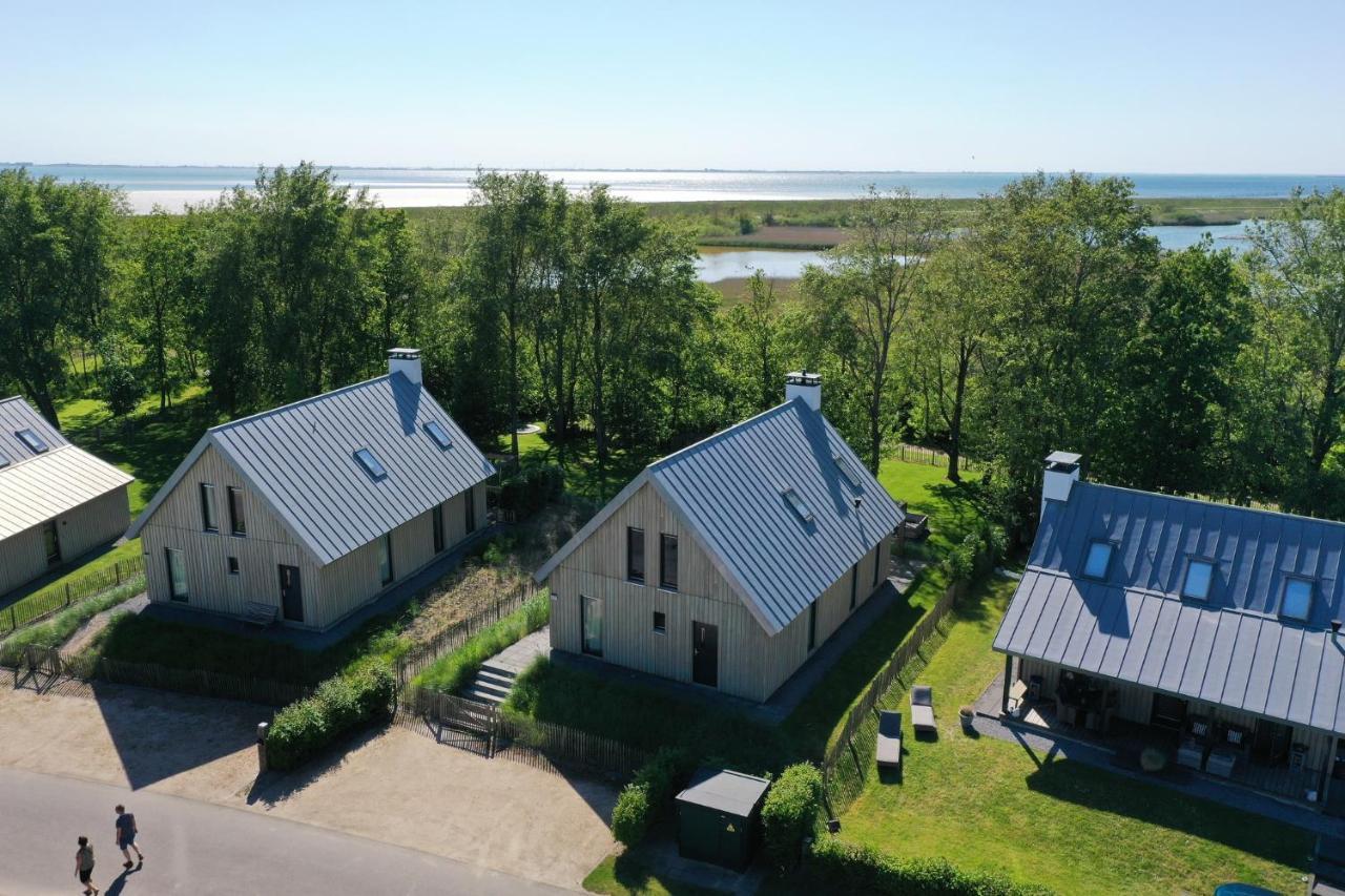 Waterrijk Oesterdam Resort Villas Толен Экстерьер фото